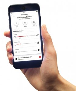 Henke Dachfenster für Lauenau - Mit der App können alle verbundenen Produkte per Smartphone mit Android- und iOS Betriebssystem – auch per Sprachsteuerung mit Siri® – bedient werden.